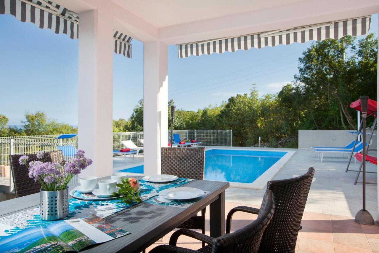 Villa Mirta In Crni Labin  Ngoại thất bức ảnh