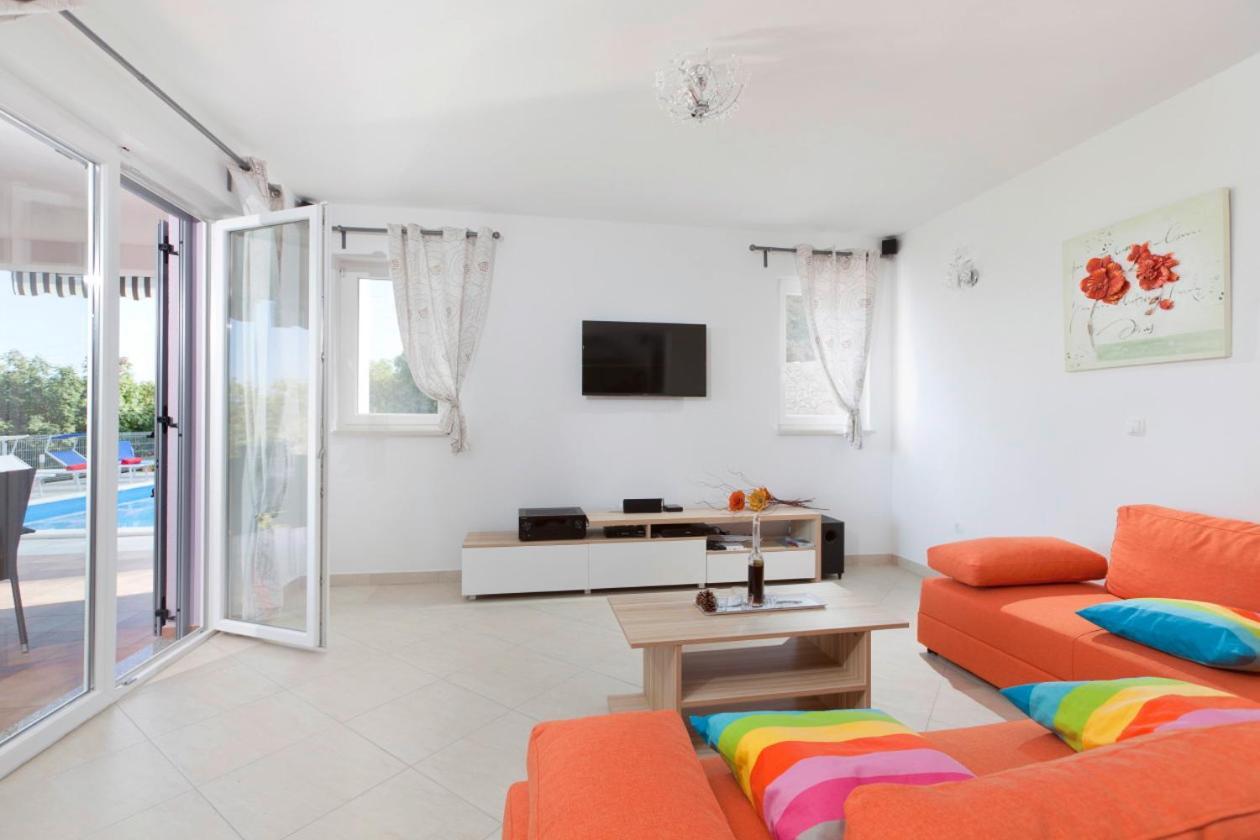 Villa Mirta In Crni Labin  Ngoại thất bức ảnh